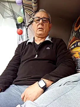 andy-1961 online show from December 21, 11:28 am