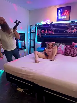 Blondiebitch dk online show from November 15, 12:45 pm