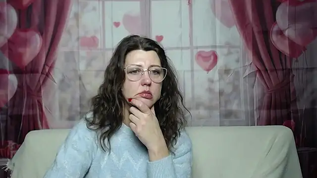 RoseHille online show from February 10, 3:16 pm