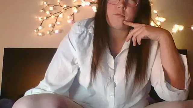 Persephone CH off online show from November 23, 8:19 pm