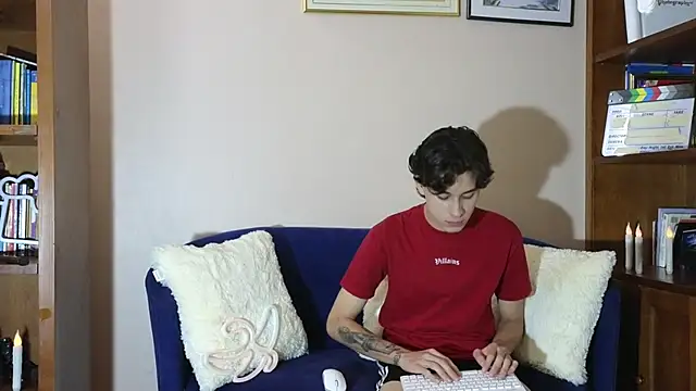 Derekswan online show from December 14, 1:11 am