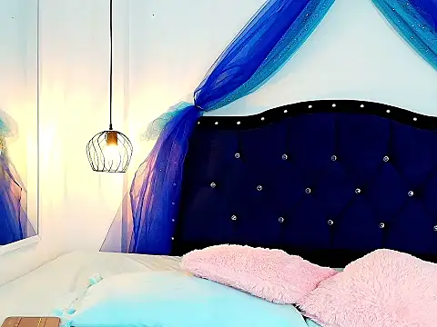 KATY LOWERY online show from November 25, 4:01 am