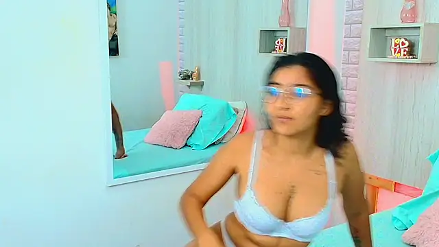 KATY LOWERY online show from April 7, 4:35 am