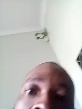 Snapshot of Leftout- chatting on November 25, 6:13 am Leftout- online show from November 25, 6:13 am