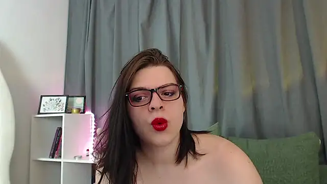 Dona Mafia online show from November 22, 11:15 pm