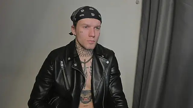 Huntall77 online show from November 17, 4:35 pm