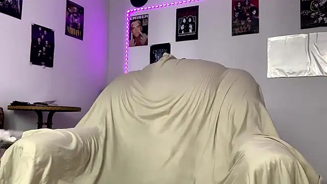 Huntall77 online show from March 3, 5:57 am