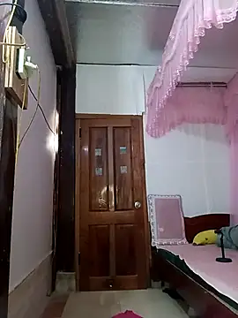 Feeling-hot online show from March 4, 1:44 am