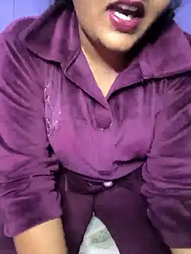 Snapshot of drakezone chatting on January 19, 3:38 pm drakezone online show from January 19, 3:38 pm