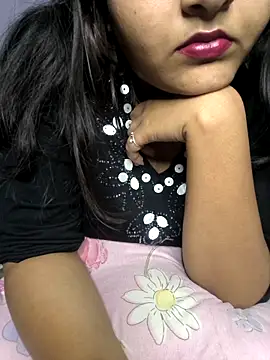 Snapshot of drakezone chatting on February 3, 4:12 pm drakezone online show from February 3, 4:12 pm