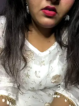 Snapshot of drakezone chatting on February 19, 6:37 pm drakezone online show from February 19, 6:37 pm