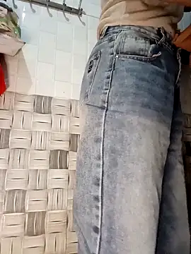 thuy-kieu online show from February 2, 8:40 pm