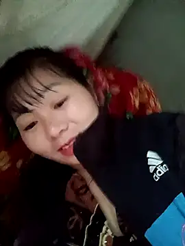 Snapshot of vangkt-cute chatting on January 18, 1:20 am vangkt-cute online show from January 18, 1:20 am