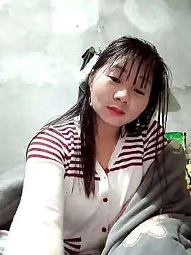 Snapshot of vangkt-cute chatting on February 6, 11:08 pm vangkt-cute online show from February 6, 11:08 pm