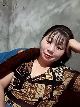 Snapshot of vangkt-cute chatting on February 11, 4:34 pm vangkt-cute online show from February 11, 4:34 pm