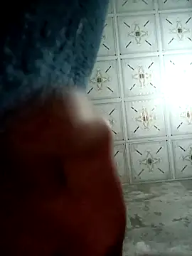 Snapshot of vangkt-cute chatting on February 25, 6:56 am vangkt-cute online show from February 25, 6:56 am