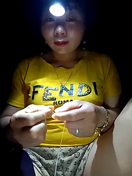 Snapshot of vangkt-cute chatting on February 27, 5:46 pm vangkt-cute online show from February 27, 5:46 pm