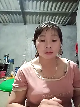 Snapshot of vangkt-cute chatting on March 3, 12:11 pm vangkt-cute online show from March 3, 12:11 pm