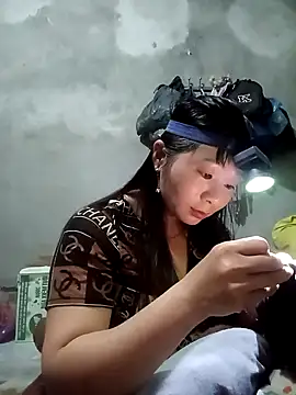 Snapshot of vangkt-cute chatting on March 11, 7:20 pm vangkt-cute online show from March 11, 7:20 pm