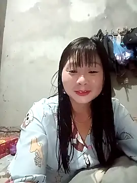 Snapshot of vangkt-cute chatting on March 21, 12:21 pm vangkt-cute online show from March 21, 12:21 pm