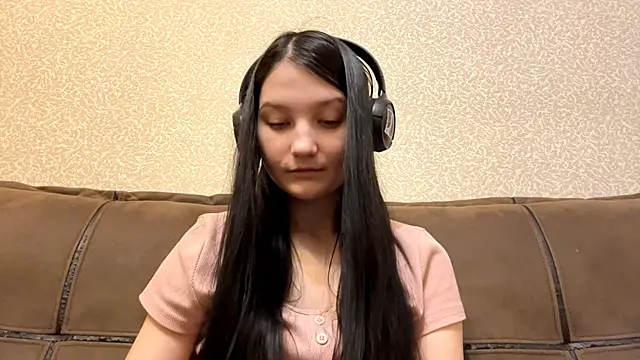 AurorAurora online show from January 16, 9:13 am