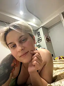 Snapshot of Tattooed_slapx chatting on November 25, 3:34 pm Tattooed slapx online show from November 25, 3:34 pm