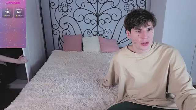 Danny loves Mary online show from December 20, 12:40 am