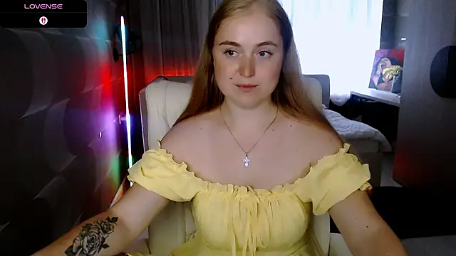 Snapshot of Kate_Moan chatting on June 26, 6:29 am Kate Moan online show from June 26, 6:29 am