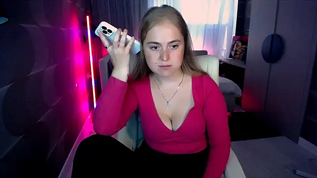 Snapshot of Kate_Moan chatting on July 9, 5:22 am Kate Moan online show from July 9, 5:22 am