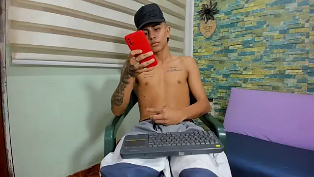 naughty boy Maicoll online show from November 11, 11:54 am