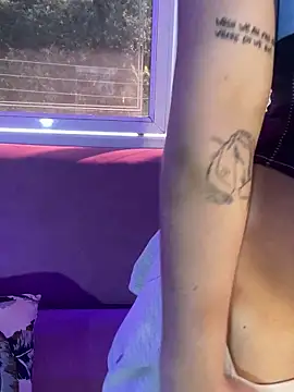 ReiAyanamy online show from December 14, 8:02 pm