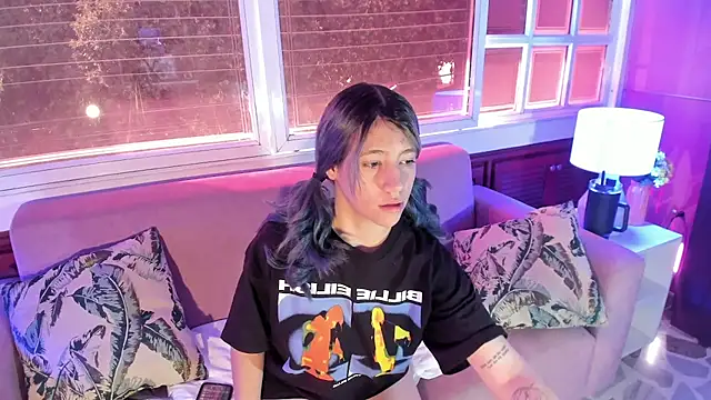 ReiAyanamy online show from December 15, 7:40 pm