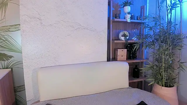 ReiAyanamy online show from April 12, 8:03 pm