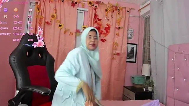 NaylaAbadi online show from December 20, 12:34 pm