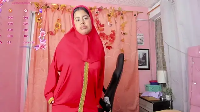 Snapshot of NaylaAbadi chatting on January 19, 1:59 pm NaylaAbadi online show from January 19, 1:59 pm