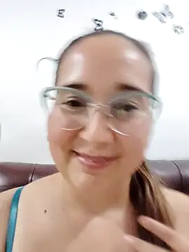 Snapshot of LaLey2702 chatting on November 28, 2:14 am LaLey2702 online show from November 28, 2:14 am