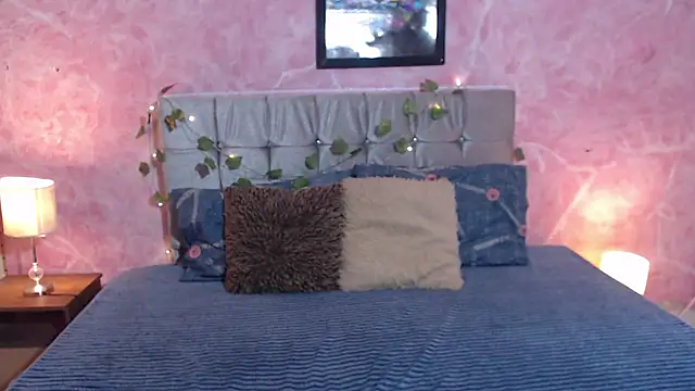 DUVAN MONTES online show from November 11, 1:22 pm