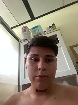 Snapshot of luisDi07 chatting on November 10, 7:35 pm luisDi07 online show from November 10, 7:35 pm