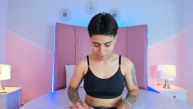 Snapshot of noah_wells chatting on November 12, 7:57 pm noah wells online show from November 12, 7:57 pm