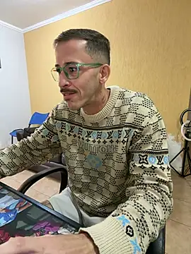 Snapshot of Lucasjandre chatting on June 3, 11:57 am Lucasjandre online show from June 3, 11:57 am