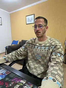 Snapshot of Lucasjandre chatting on June 9, 1:39 am Lucasjandre online show from June 9, 1:39 am