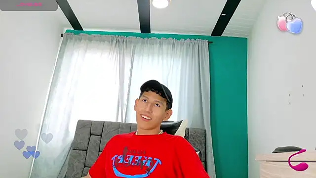 FelipeGonzalezz online show from November 23, 7:13 pm