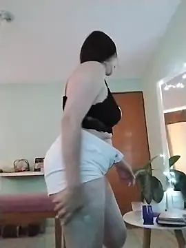 Snapshot of Samantha_curvy1 chatting on November 29, 7:17 pm Samantha curvy1 online show from November 29, 7:17 pm