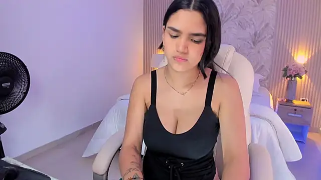 Kim stonee online show from November 19, 8:42 pm