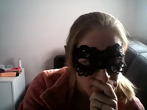 MelleEloa online show from November 24, 9:31 am