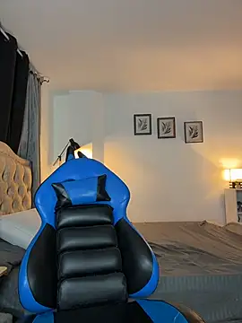 estebanperez 26 online show from February 2, 11:58 pm