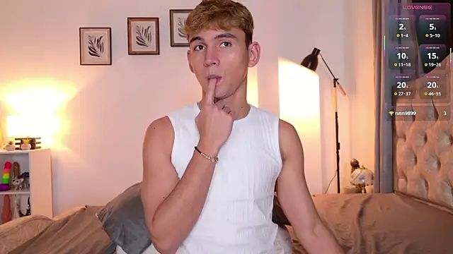 estebanperez 26 online show from February 3, 2:53 am