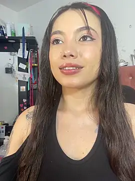 Snapshot of shine_col chatting on November 15, 12:41 am shine col online show from November 15, 12:41 am