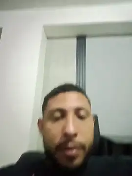 Snapshot of MAX_Jhonnson chatting on November 19, 5:07 am MAX Jhonnson online show from November 19, 5:07 am