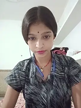 Mohnicute online show from May 12, 1:19 pm